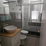 Via Genova Nyaraló